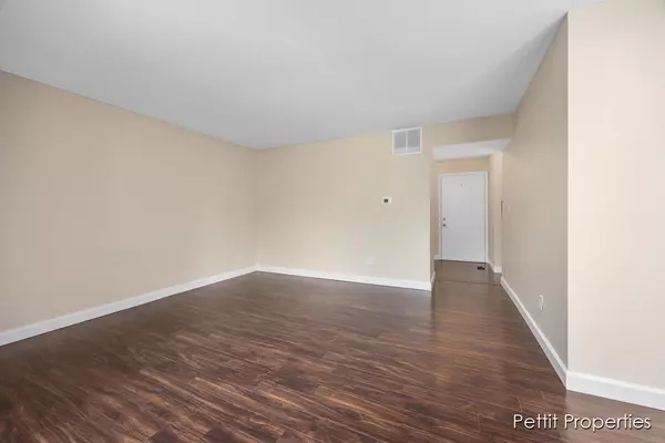 Grand Rapids, MI 49546,2984 Chapshire SE Drive #59