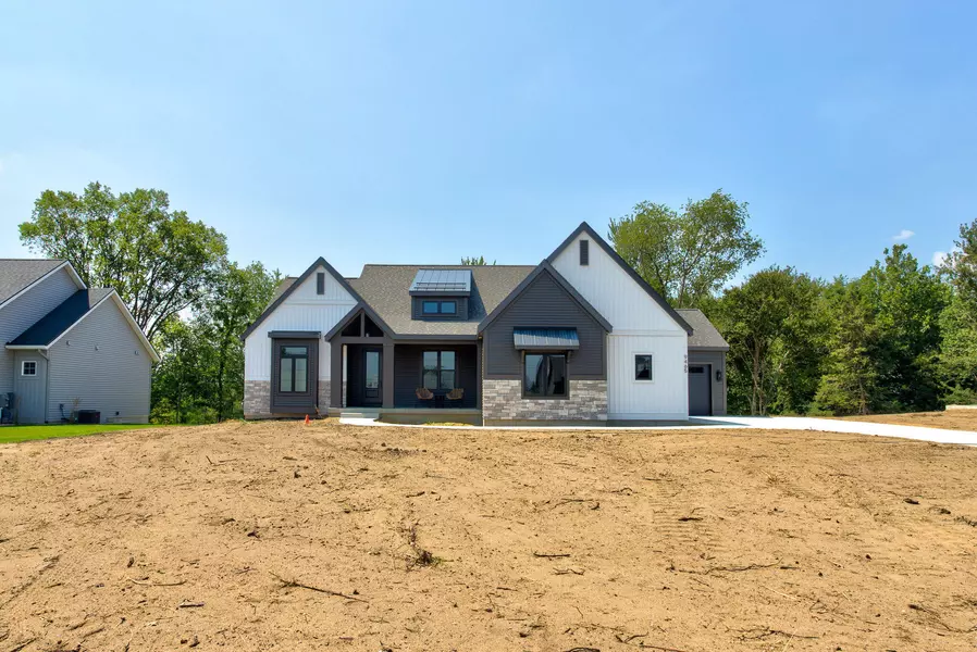 9465 Bluff Ridge Drive, Zeeland, MI 49464