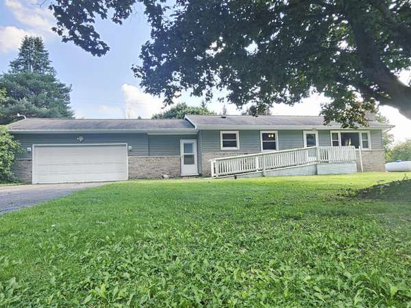 4511 State Road, Hillsdale, MI 49242