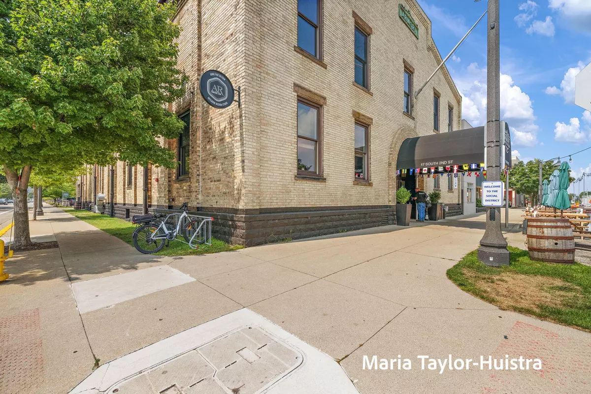 Grand Haven, MI 49417,17 S 2nd Street #1