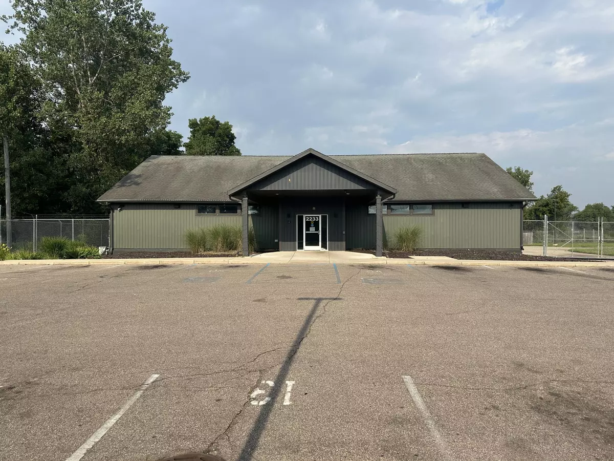 Kalamazoo, MI 49007,2233 N Burdick Street