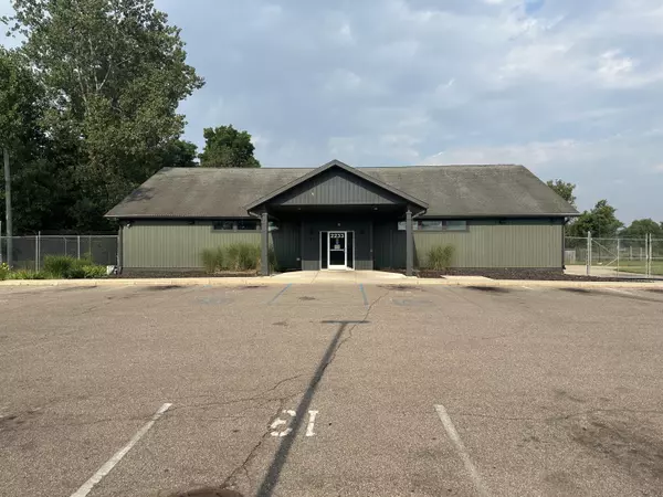 2233 N Burdick Street, Kalamazoo, MI 49007