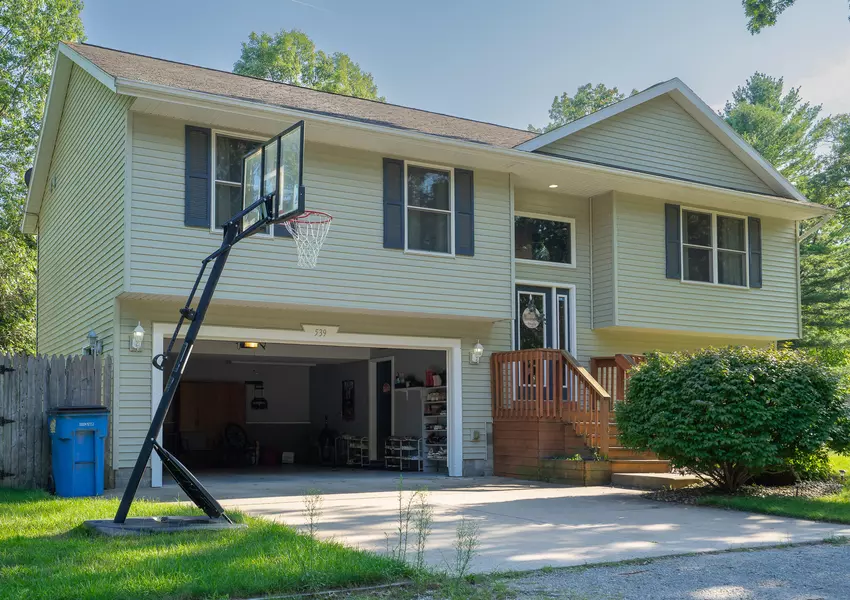 539 Bellevue Street, Twin Lake, MI 49457
