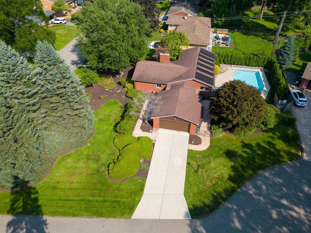 Livonia, MI 48154,16226 Southampton Court