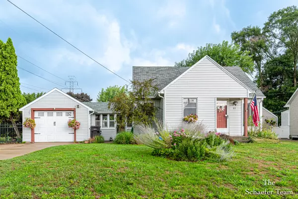 61 Bellevue SW Street, Grand Rapids, MI 49548
