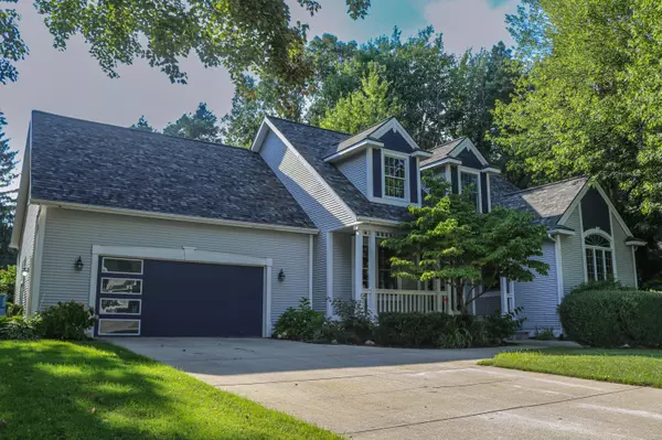 15130 Wildfield Drive, Spring Lake, MI 49456