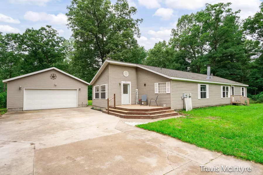 340 E River Road, Muskegon, MI 49445