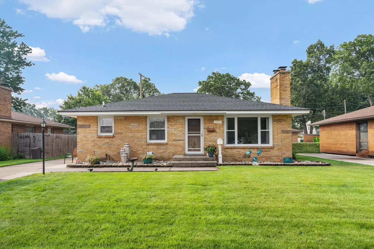 Wyoming, MI 49509,906 Bellevue SW Street