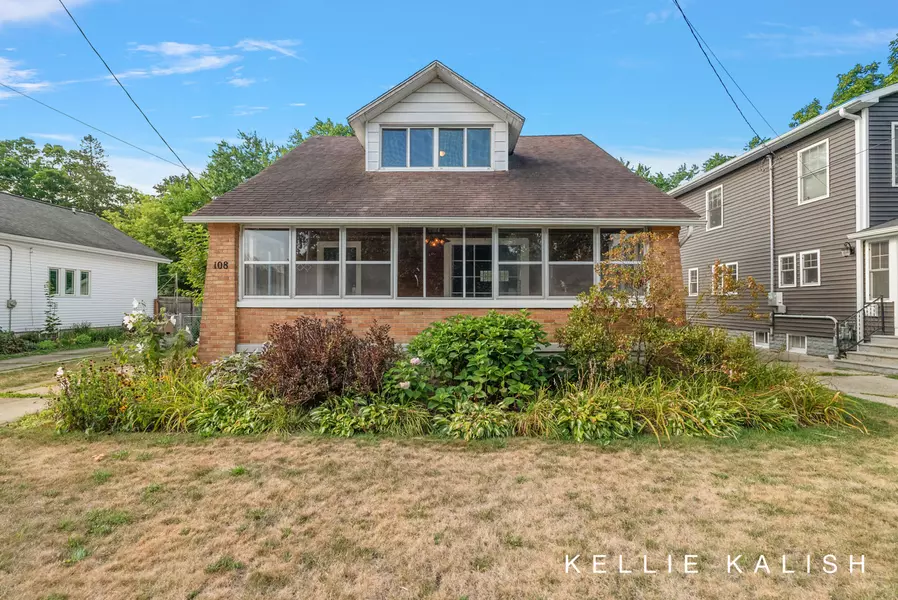 108 Montrose NE Street, Grand Rapids, MI 49505