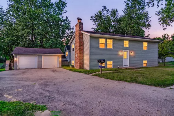 420-422 West Street, Grand Ledge, MI 48837