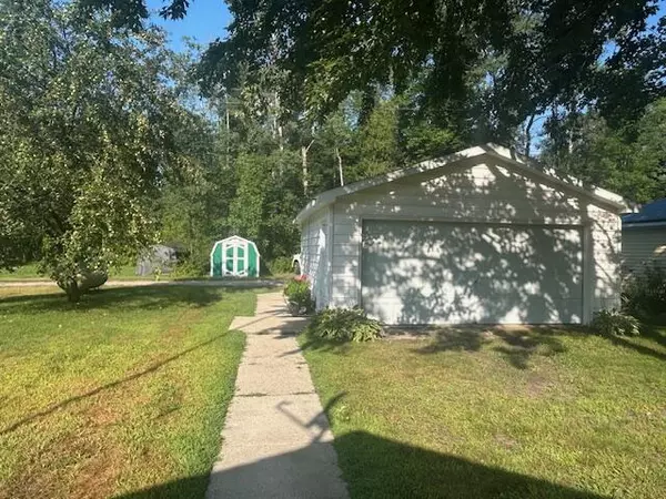 Farwell, MI 48622,8039 Riley Road