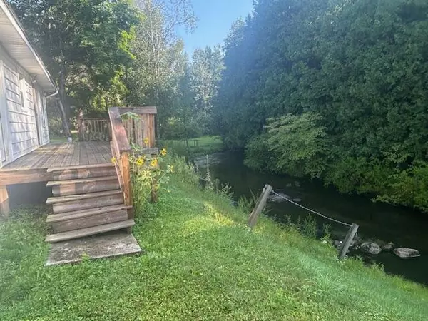Farwell, MI 48622,8039 Riley Road