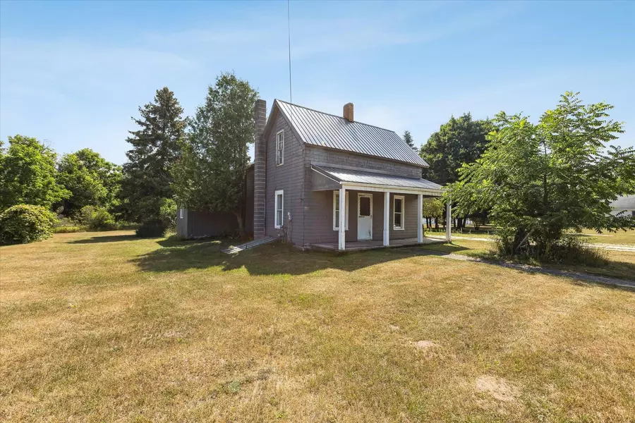 756 S Roth Street, Reed City, MI 49677