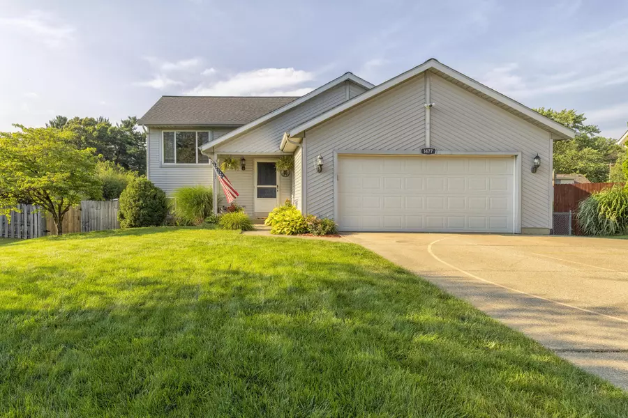 1477 Manorwood SE Drive, Kentwood, MI 49508