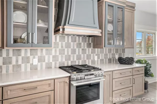 Muskegon, MI 49441,2892 Duneside Trail #9