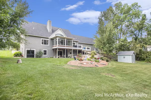 4653 Leighton Lakes Drive, Wayland, MI 49348