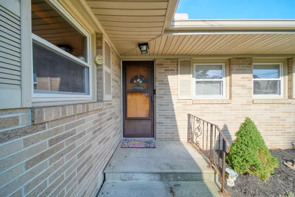 Jackson, MI 49203,2813 Leland Drive