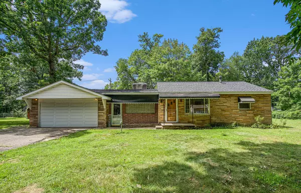 1560 S Pasadena Avenue, Ypsilanti, MI 48198