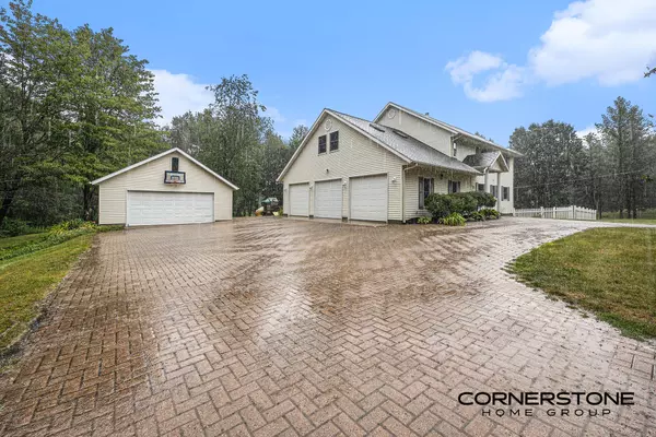 7758 Pine Island NE Court, Belmont, MI 49306