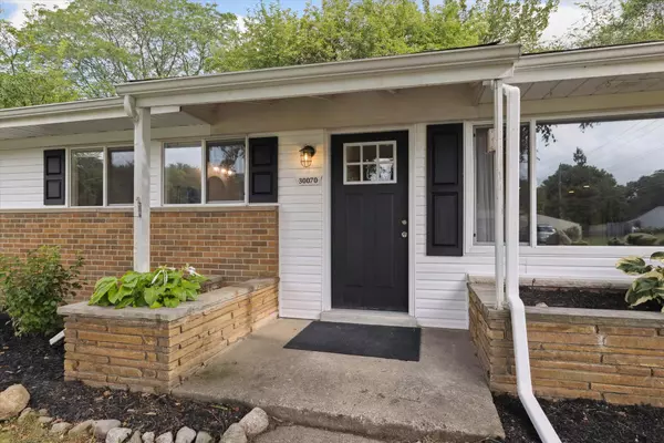 Farmington Hills, MI 48334,30070 Lochmoor Street