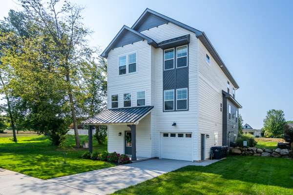 118 Elkenburg Street #20, South Haven, MI 49090
