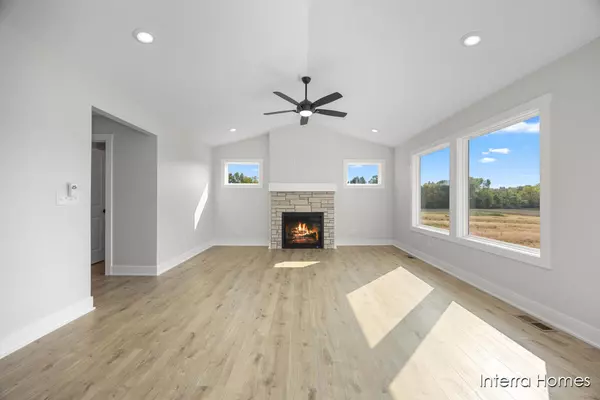 Alto, MI 49302,7117 Kettle Dale SE Avenue