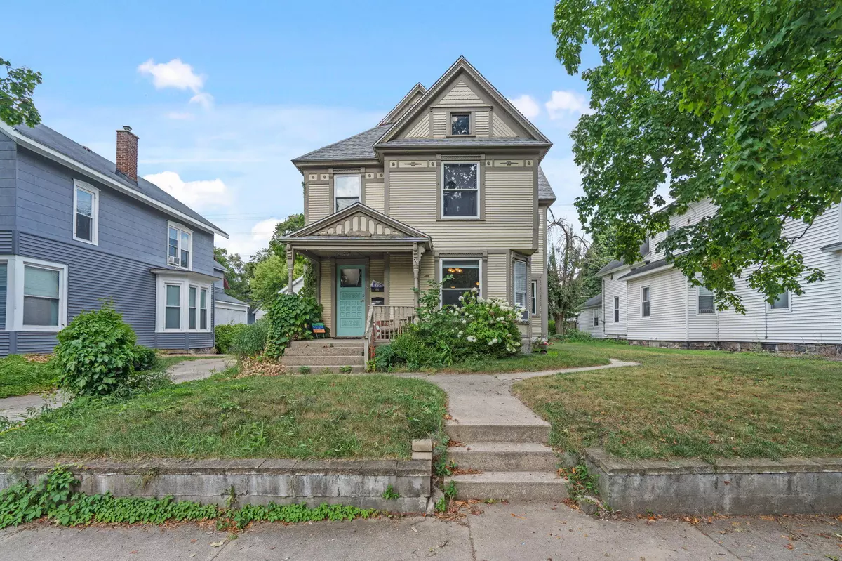 Grand Rapids, MI 49503,718 Fairview NE Avenue