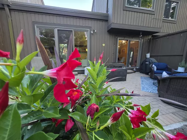 Ann Arbor, MI 48105,20 Westbury Court