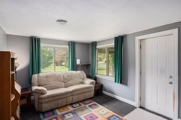 Kalamazoo, MI 49048,1934 Nazareth Road