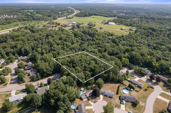 VL Par D Buth NE Drive, Comstock Park, MI 49321