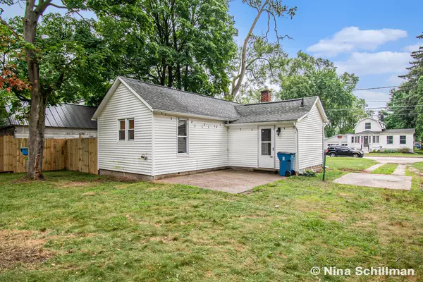 Fremont, MI 49412,17 E Oak Street