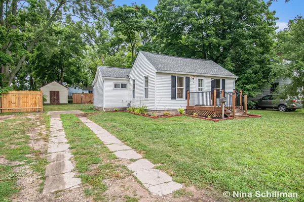 Fremont, MI 49412,17 E Oak Street