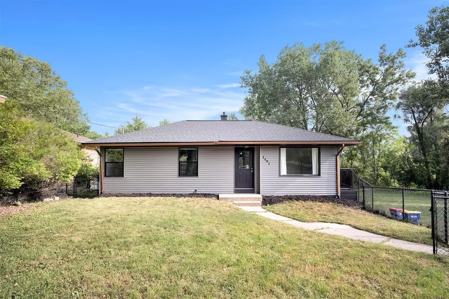 1491 Knapp NE Street, Grand Rapids, MI 49505