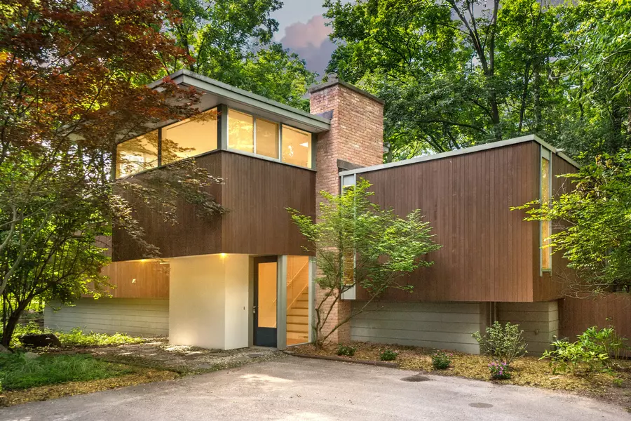 2707 Englave Drive, Ann Arbor, MI 48103