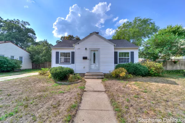 North Muskegon, MI 49445,2210 Oak Avenue