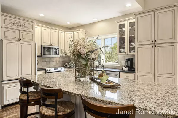 Grand Rapids, MI 49546,21 Peartree NE Lane