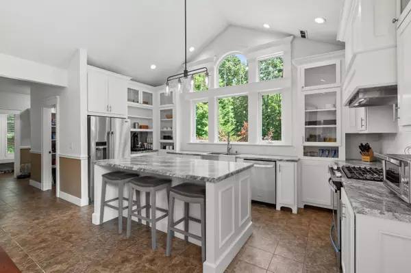 Kalamazoo, MI 49009,8777 W Main Street