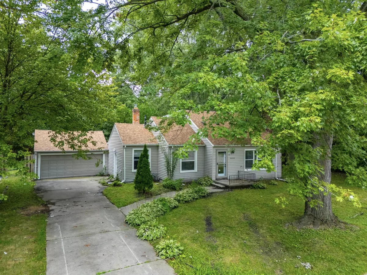 Harper Woods, MI 48225,20488 Woodcrest st Street