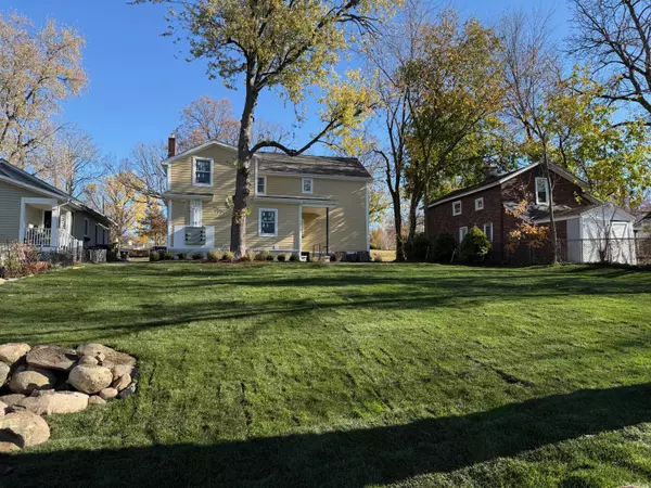 Ypsilanti, MI 48198,627 River N #4