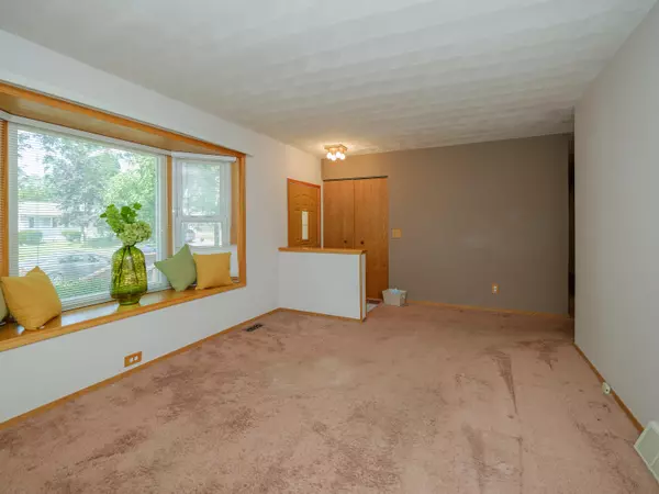 Portage, MI 49002,5709 Cheshire Street