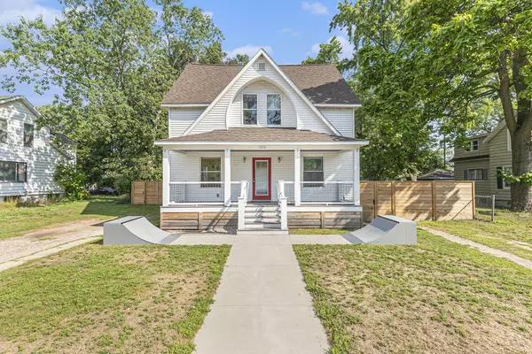 1313 Washington Avenue, Grand Haven, MI 49417