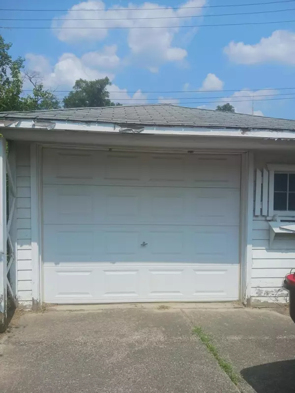 Southfield, MI 48075,16218 Addison Street