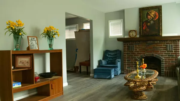 Detroit, MI 48205,15217 Carlisle Street