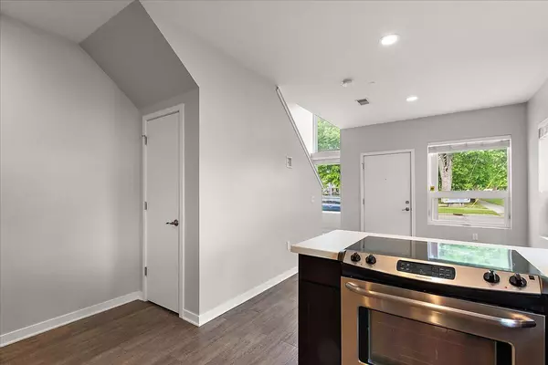 Grand Rapids, MI 49504,600 Douglas NW Street #620A