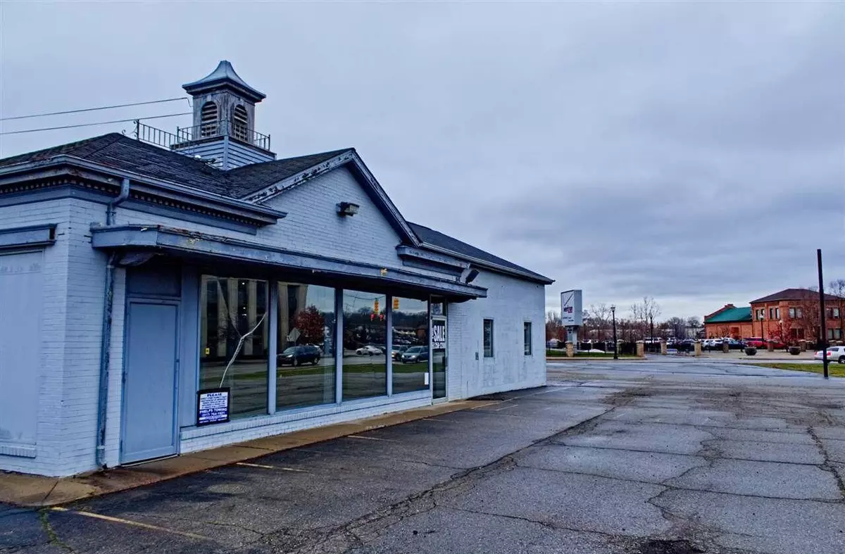 Jackson, MI 49201,301 S Cooper Street