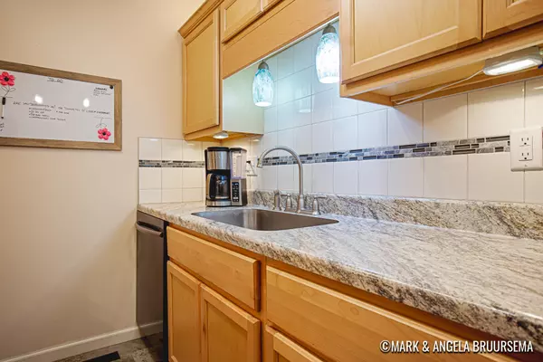 Spring Lake, MI 49456,17468 Dunewood Court #D