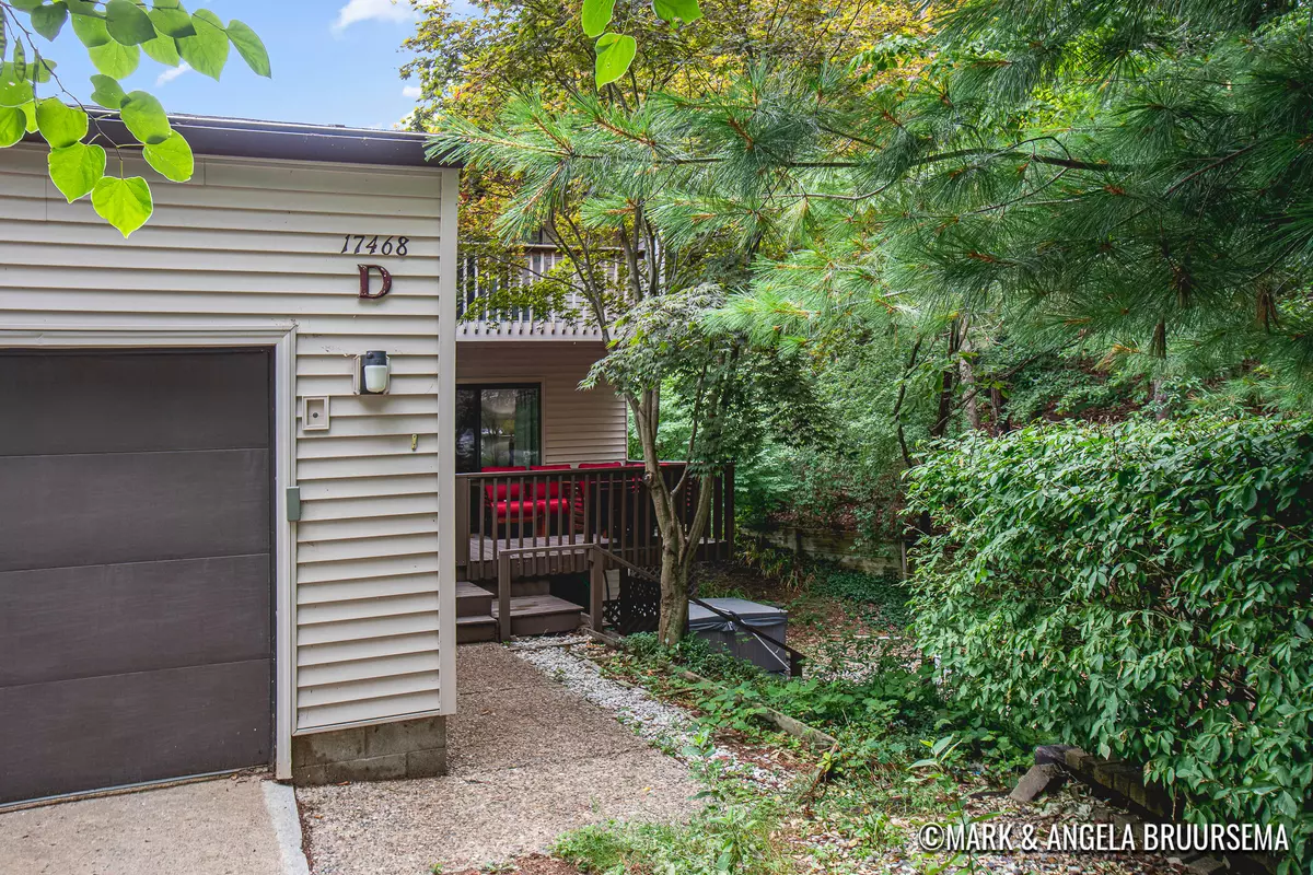 Spring Lake, MI 49456,17468 Dunewood Court #D