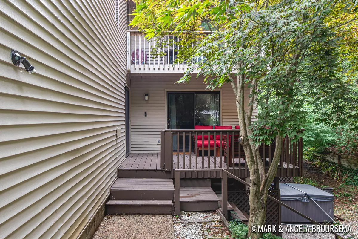 Spring Lake, MI 49456,17468 Dunewood Court #D