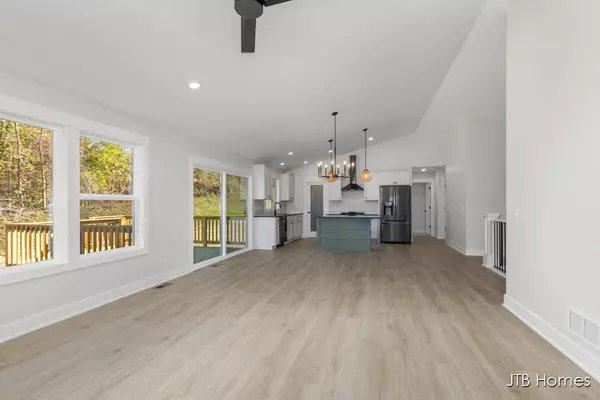 Caledonia, MI 49316,5883 Valley Point Drive