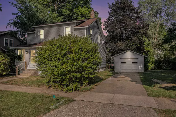 Three Rivers, MI 49093,906 Seventh Street